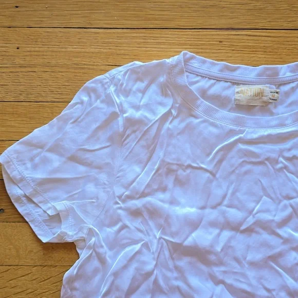 Nation LTD, White Short Sleeve Satiny T-Shirt, EUC, Women's M - Picture 5 of 13